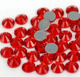 10 x Swarovski flatback  strass steentje 4mm red