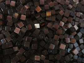 20 stuks Glaskraal kubus cate-eye 4mm donker bruin