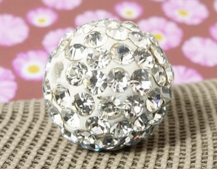 2 x Shamballa kraal 6 mm – wit met Crystal steentjes – rijggat ca. 1 mm