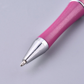 1 x Kunststof/metalen kralenpen 14,4 cm – staafje ca. 55 x 2 mm – magenta