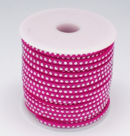 1 meter Imitatie leer 3mm met zilver aluminium studs deep pink