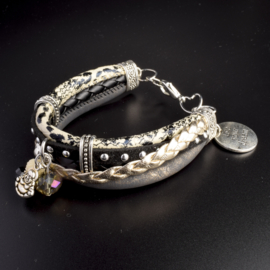 Prachtige armband, verstelbaar met metalen elementen bedel live your dream