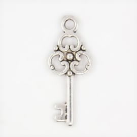 10 x Tibetaans zilveren sleutel 10x23mm (Nikkelvrij)