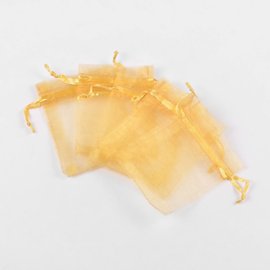 c.a. 100 x mini organza zakjes 5 x 7 cm  goud geel