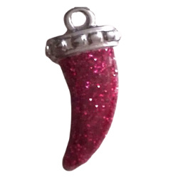 Per stuk Zilverkleurige metalen hanger haaientand fuchsia met glitter  25 mm