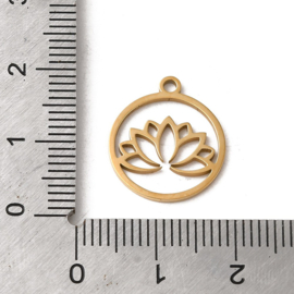 1 x RVS 201 Stainless Steel bedel lotus 17 x 15 x 1 mm – oogje 1,5 mm – goudkleur