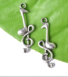 10 x Metalen bedel van een muzieknoot antiek zilver 32 x 11 x 3mm gat: 3mm