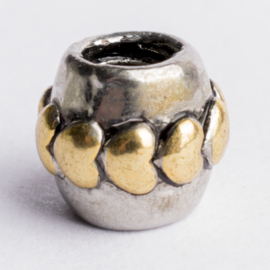 Be Charmed hartjes kraal zilver met een rhodium laag (nikkelvrij) c.a.9x 10mm groot gat: 4mm