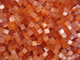 20 stuks Glaskraal kubus cate-eye 4 mm oranje