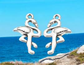 4 x Metalen bedel flamingo, antiek zilverkleur 6 x16 x 3,5mm oogje: 1,5mm