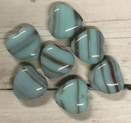 10 stuks hartvormige glaskralen lichtblauw met bruin 9mm gat 1mm