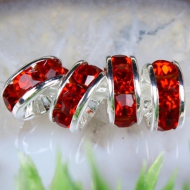 50 stuks Verzilverde Kristal Rondellen 8 mm rood