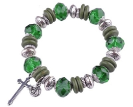 Workshoppakket DoubleBeads armband met elastiek, glaskralen, metalenkralen, metal look onderdelen en bedels groen