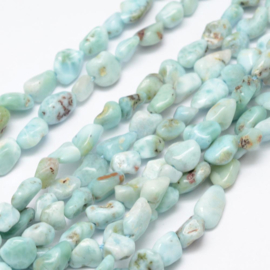 15 x Edelsteen kralen chips larimar 6-8 x 4-6 mm – gat 1 mm – licht blauw