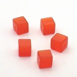 10 x  Glaskraal kubus cate-eye 8 mm rood/orange