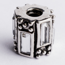 Be Charmed kraal zilver met een rhodium laag (nikkelvrij) c.a.12x 10mm groot gat: 4mm
