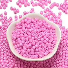 20 gram Baked Pearl Beads – glaskralen met parelglans 4,5 x 3,5 mm – gat 1,2 mm – pearl pink