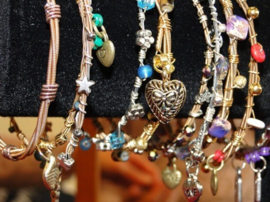 Huidirritatie en allergieën door metalen sieraden