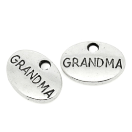 10 stuks Tibetaans zilveren bedeltjes "grandma" oma 12mm x 8mm gat: 1,7mm