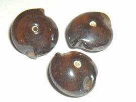 10 x Glaskraal disc met krullen 12x18mm bruin met parelmoer glans