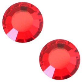 2 x Swarovski Elements SS20 flat back (4.7mm) Light siam red