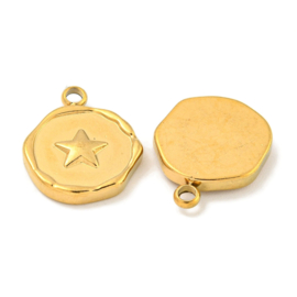 1 x Ion Plating (IP) RVS 304  Munt Bedeltje ster Real 18K Gold Plated, 16 x 12,5 x 2,5mm, oogje: 1,6mm