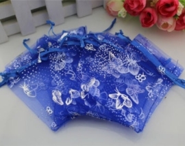 c.a. 100 x Organza zakjes blauw zilveren vlinder 7x9cm