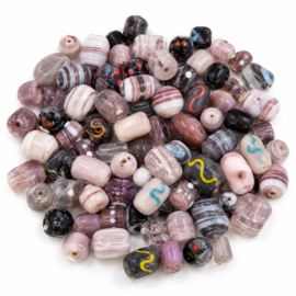 Glaskralen mix lila, lichtpaars en zwart – ca. 100 gram