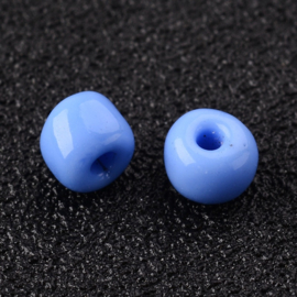 20 gram rocailles Seed Beads 6/0  4mm gat: 1,5mm Opaque Cornflower Blue