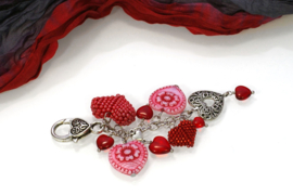 2 x Tsjechische Glaskralen Heart Beads Roos 17x17mm rood zilver