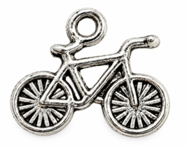 4 x Metalen bedels fiets 16 x 14,5 mm – oogje 2,2 mm – antiek zilverkleur