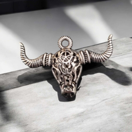 1 x Metalen hole bedel van een buffel koe 53 x 35 x 9mm oogje 3mm Antiek zilverkleur