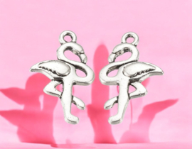 4 x Metalen bedel flamingo, antiek zilverkleur 6 x16 x 3,5mm oogje: 1,5mm