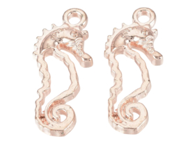 2 x Metalen bedeltje van een zeepaardje, rose gold kleur, afm.  21,5 x 9 x 3mm, oogje 1,5mm