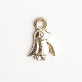 6 x metalen bedel piguin zilver kleur 11  x 8 mm oogje: 1,5mm