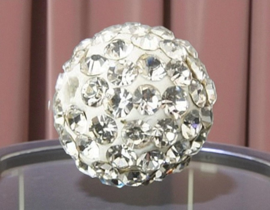 2 x Shamballa kraal 8 mm – wit met Crystal steentjes – rijggat ca. 1,5 mm