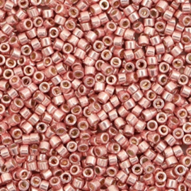 c.a. 5 gram Miyuki kralen delica's 11/0 Duracoat galvanized dark coral pink