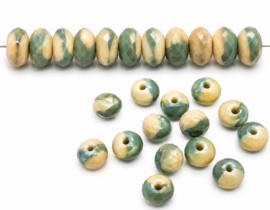 15 x Tsjechische facet kralen Gemstone donuts 5 x 8 mm – beige groen