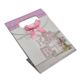 Cadeautasje kraft papier afmeting: 165 x 125 x 56mm met strikje (op = op!)