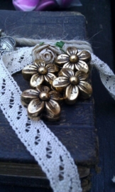 4 x antiek gouden metallook kraal bloem 16 mm