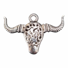1 x Metalen hole bedel van een buffel koe 53 x 35 x 9mm oogje 3mm Antiek zilverkleur