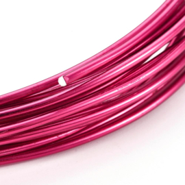 Aluminium draad 0,8 mm dik, 10m per rol, Medium Violet Red