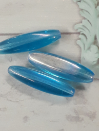 5x mooie ovalen lichtblauwe glaskraal met glans 25 x 6 mm gat :1 mm