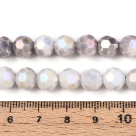 1 x Glaskralen streng facetgeslepen rond 7,8-8,2 x 7,8 mm – gat 1 mm – Gainsboro