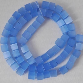 10  x  Glaskraal kubus cate-eye 8mm Hemels blauw