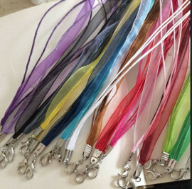 10 mixkoorden ketting van organza lint en waxkoord c.a. 50cm