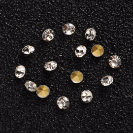 10 stuks Puntsteen Preciosa voor puntsteen  c.a. 2mm Crystal