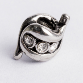 Be Charmed kraal zilver met een rhodium laag (nikkelvrij) c.a.9x 10mm groot gat: 4mm