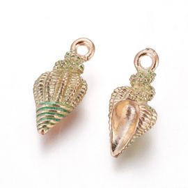 2 x Metalen conische bedels shell light gold  green ca. 19,5 x 9 x 7~9mm oogje 1,4mm  (Nikkelvrij)