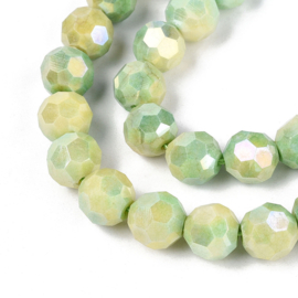 1 x Glaskralen streng facetgeslepen rond 7,8-8,2 x 7,8 mm – gat 1 mm – Green Yellow